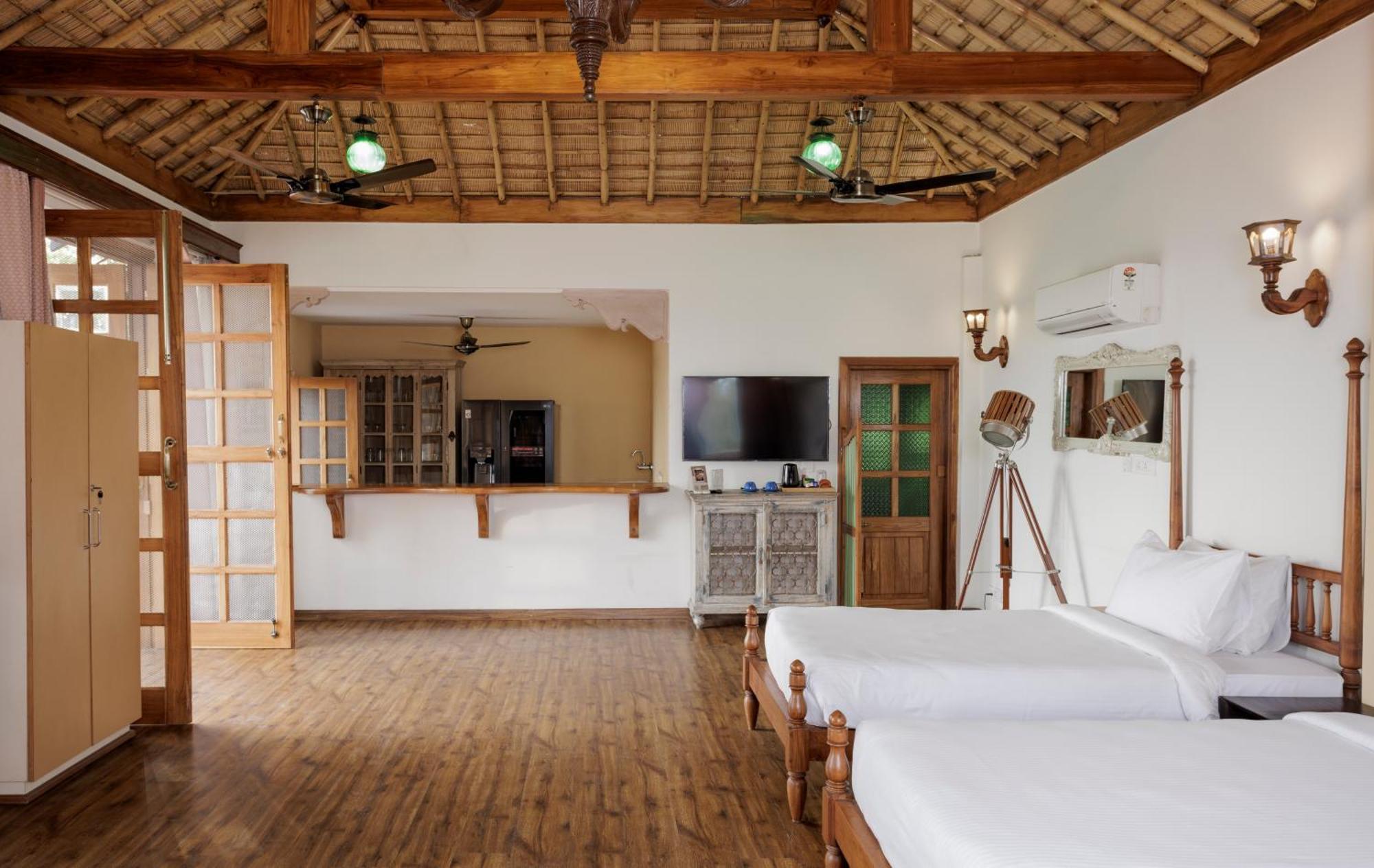 Hotel Namaste Dwaar - The Gateway To Rural India Khatauli Exterior foto